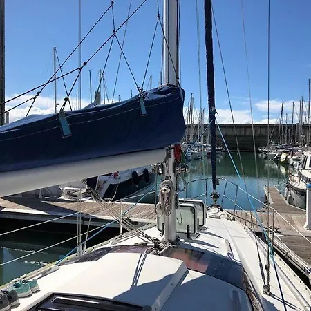 Botel Le Snark Granville
